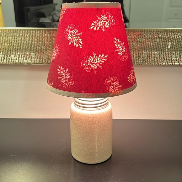 Rustic Pinecone Lamp - Picture 2 of 13